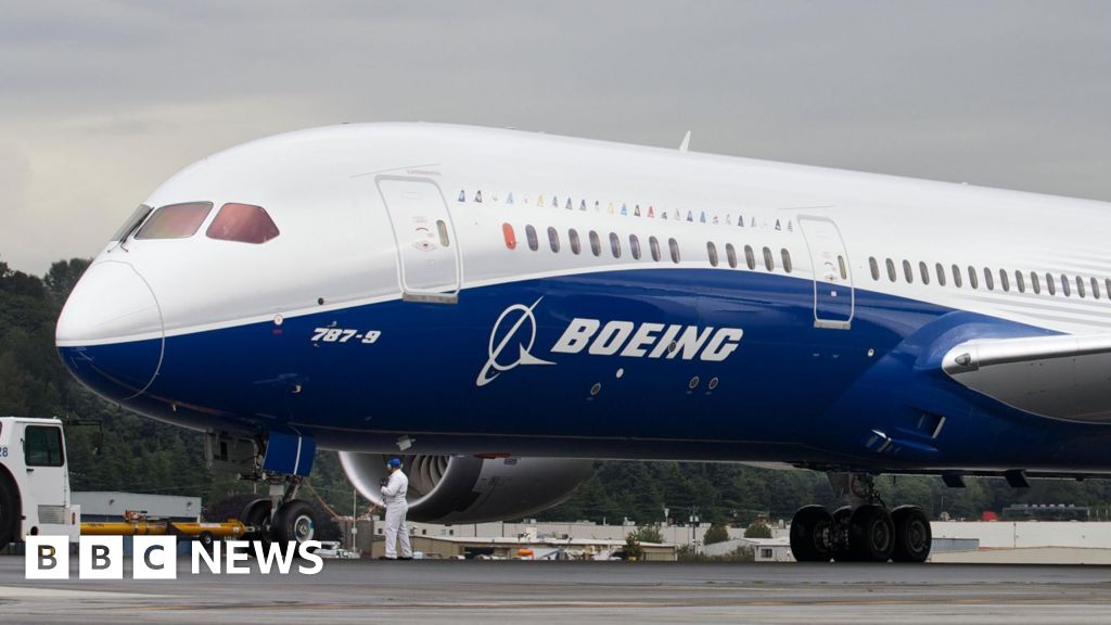Mechanic claims he was sacked for raising Boeing concerns